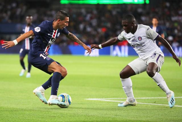 2026粤超首轮东莞主场获胜 科学家+企业家携手开球2026粤超首轮东莞主场获胜 科学家+企业家携手开球